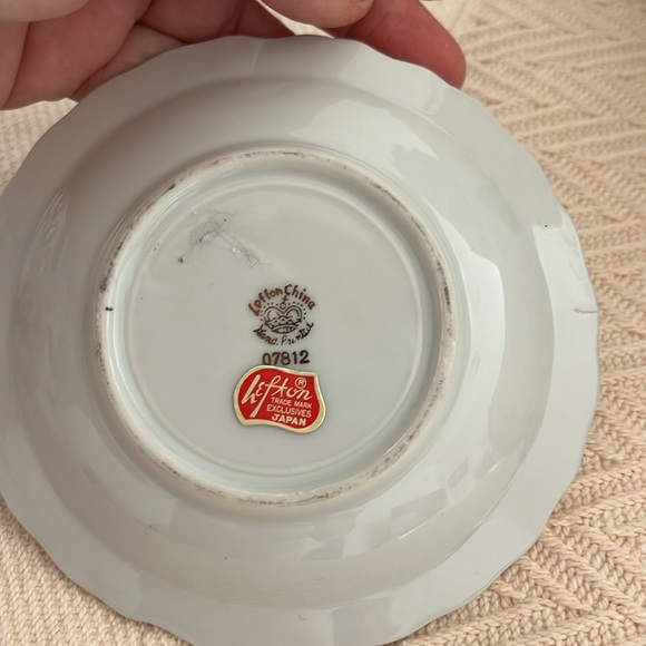 Rare Grandmother creamer and saucer Lefton china  #07812 roses gold trim - Picture 5 of 7